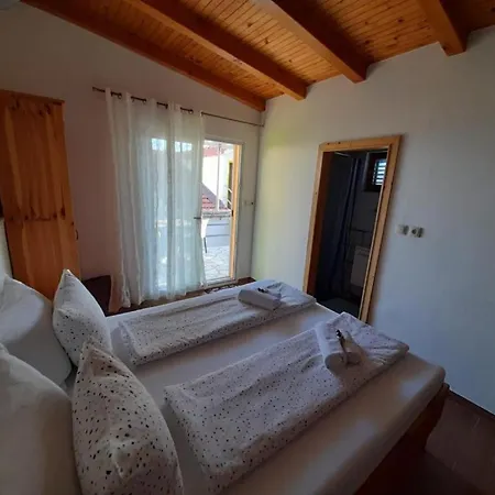 Apartments Mare 2 Hvar Town Exterior photo