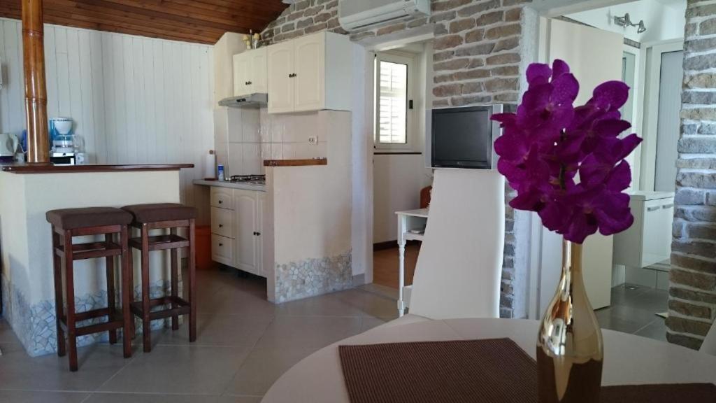 Apartment Mare 2 *