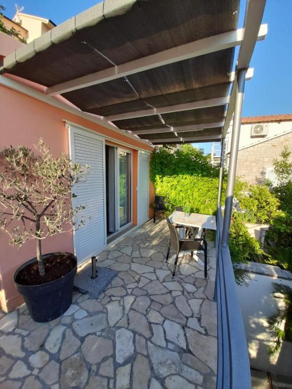 Mare 2 * Hvar Town