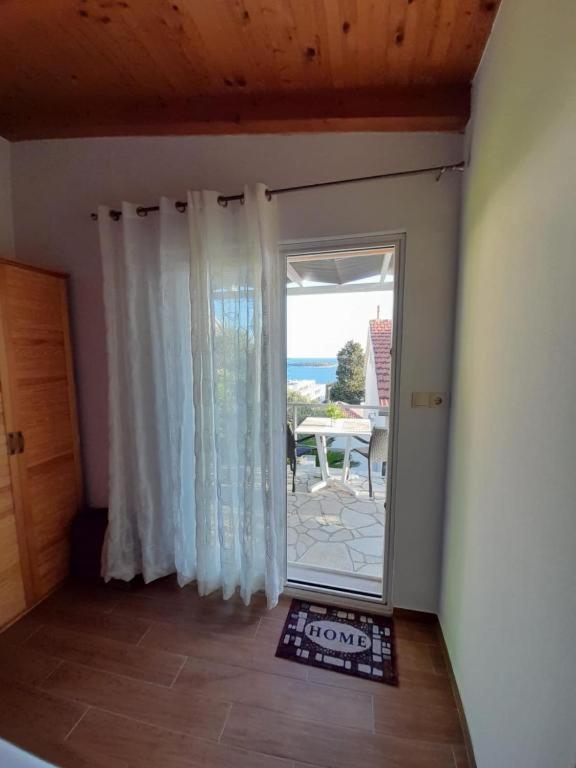 Mare 2 Apartment *