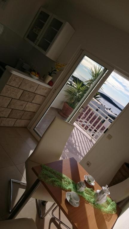 Apartment Mare 2 *