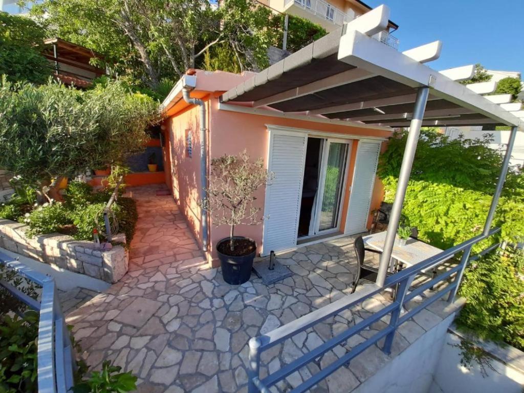 Apartment Mare 2 *